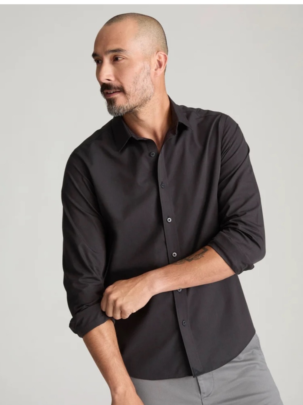 Untuckit Cotton Button Down Shirt Relaxed Fit Black Stone with Red